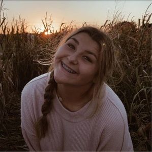 Meet your Posher, Avery